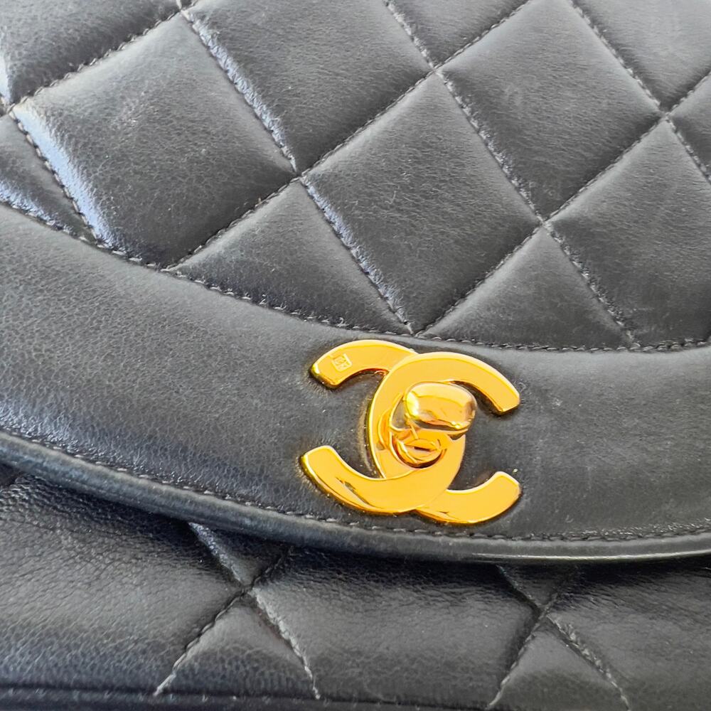 Vintage Chanel Diana Flap Bag Quilted Lambskin Black 24KGHW Small - Picture 4 of 7